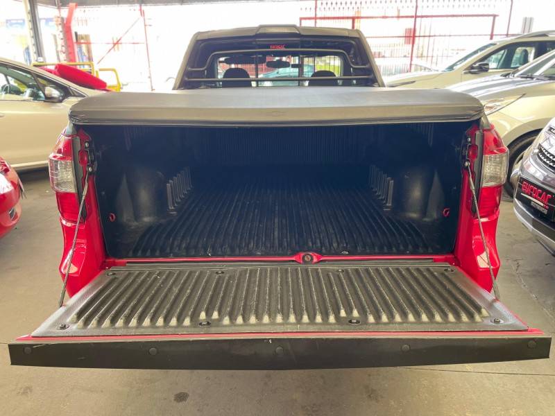 CHEVROLET - MONTANA - 2013/2014 - Vermelha - R$ 45.900,00