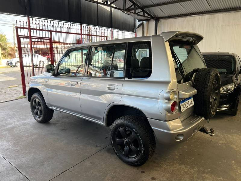 MITSUBISHI - PAJERO TR4 - 2008/2008 - Prata - R$ 44.900,00