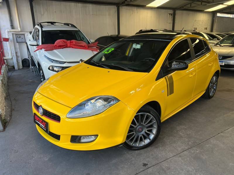 FIAT - BRAVO - 2013/2013 - Amarela - R$ 43.900,00
