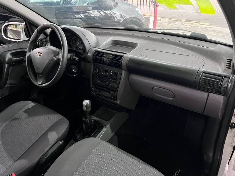 CHEVROLET - CLASSIC - 2013/2014 - Branca - R$ 25.900,00