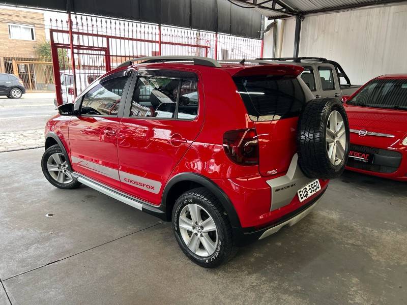 VOLKSWAGEN - CROSSFOX - 2010/2010 - Vermelha - R$ 41.900,00