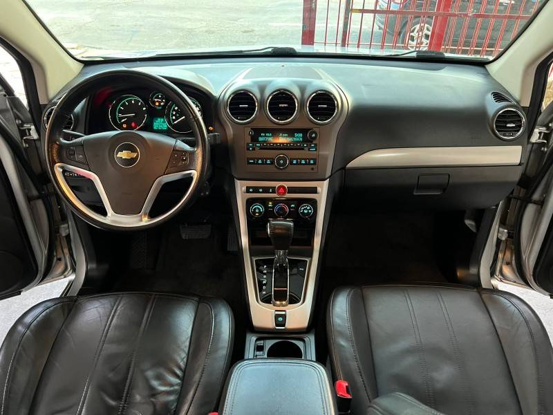 CHEVROLET - CAPTIVA - 2011/2011 - Prata - R$ 41.000,00