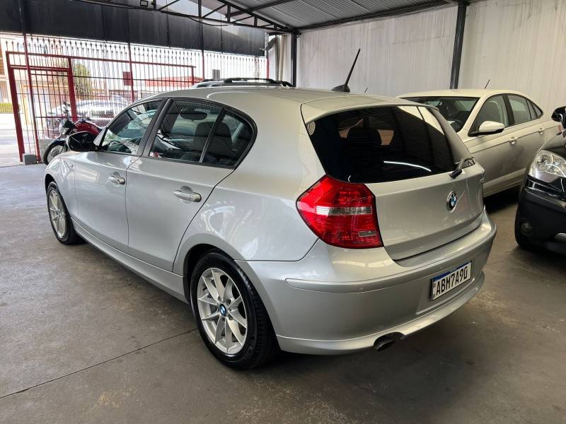 BMW - 118I - 2010/2010 - Prata - R$ 49.900,00