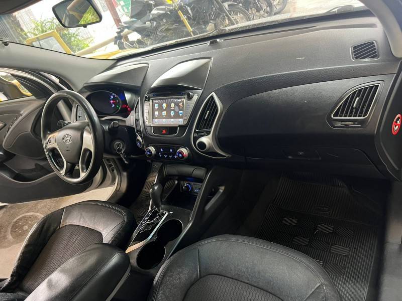 HYUNDAI - IX35 - 2011/2011 - Prata - R$ 59.900,00