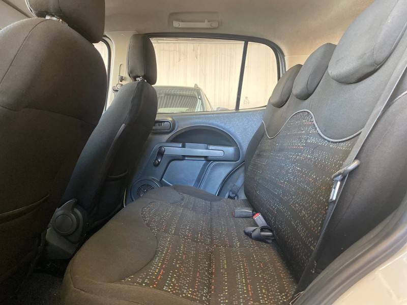 FIAT - UNO - 2013/2013 - Branca - R$ 29.900,00