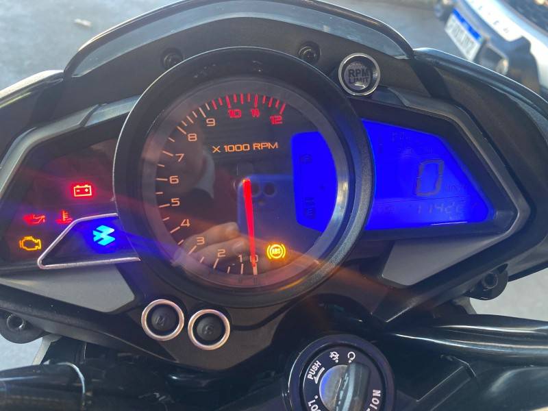 BAJAJ - DOMINAR D200 - 2024/2025 - Preta - R$ 19.900,00