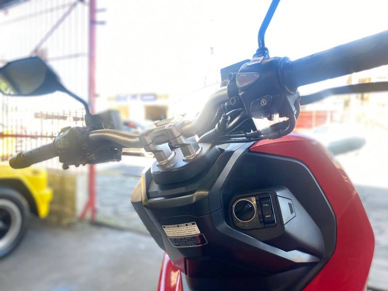 HONDA - ADV 150 - 2021/2022 - Vermelha - R$ 22.900,00