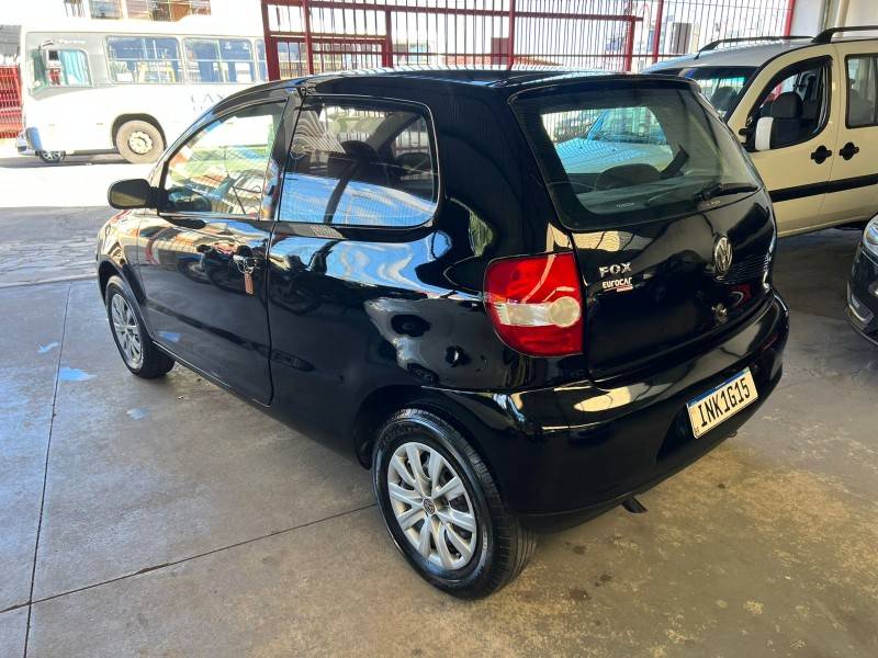 VOLKSWAGEN - FOX - 2007/2007 - Preta - R$ 19.000,00