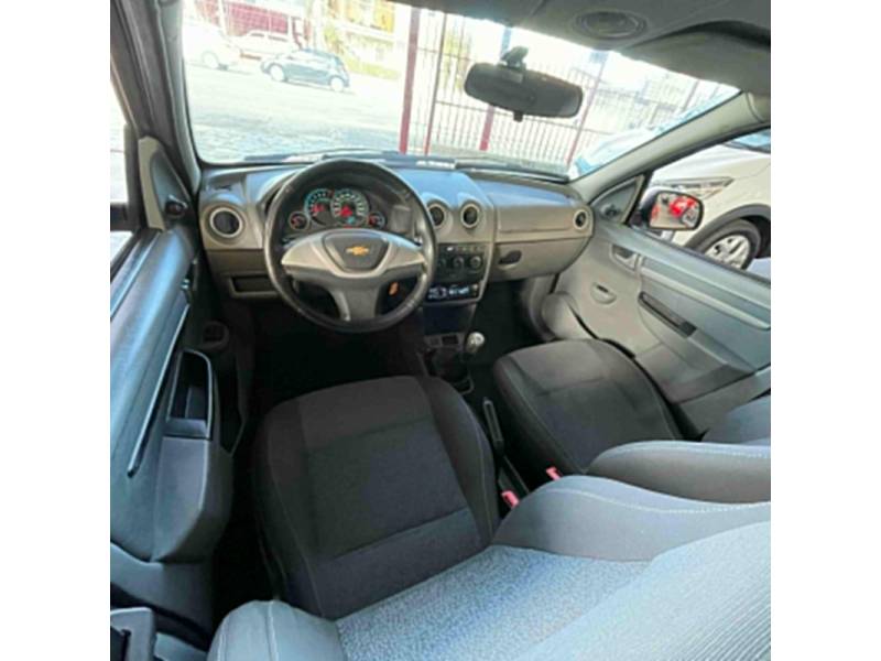 CHEVROLET - PRISMA - 2011/2012 - Cinza - R$ 31.900,00