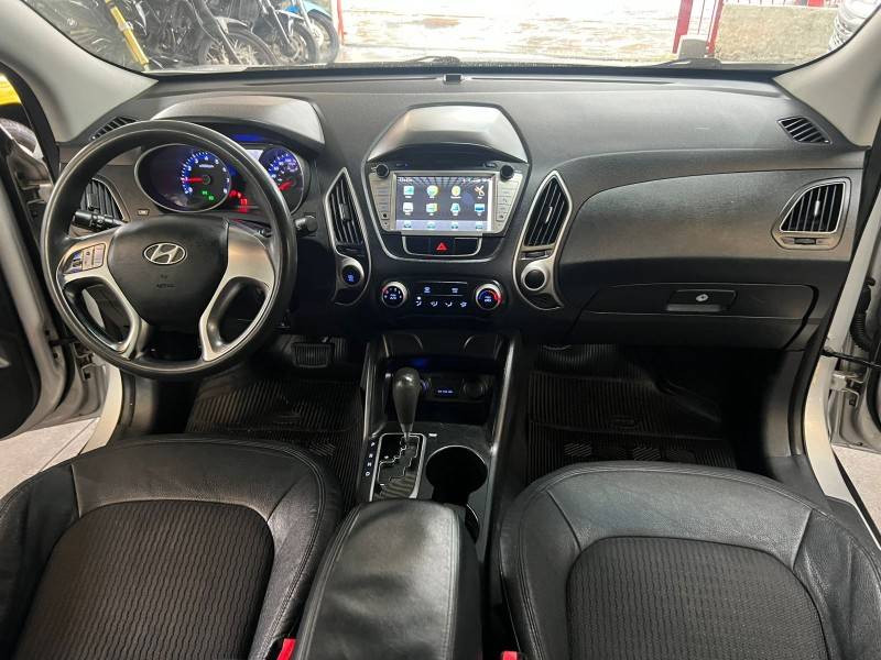 HYUNDAI - IX35 - 2011/2011 - Prata - R$ 59.900,00