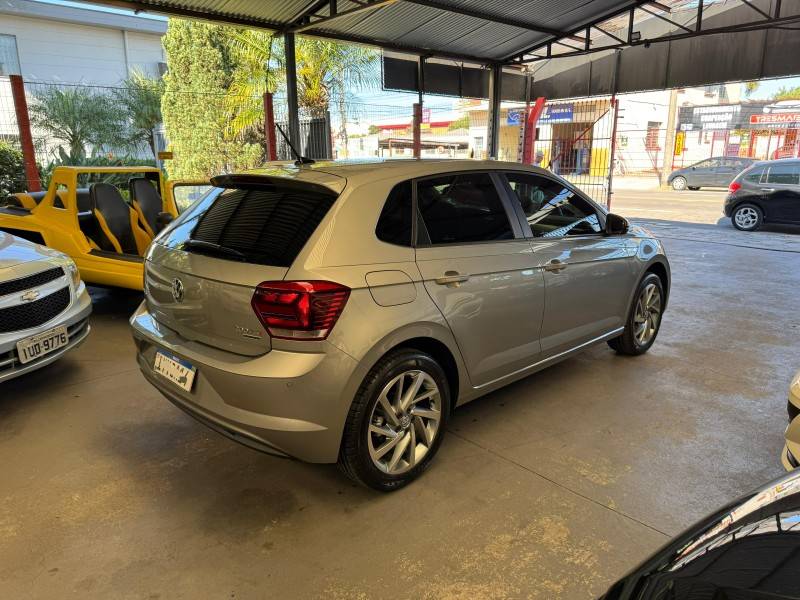 VOLKSWAGEN - POLO - 2018/2019 - Prata - R$ 82.900,00