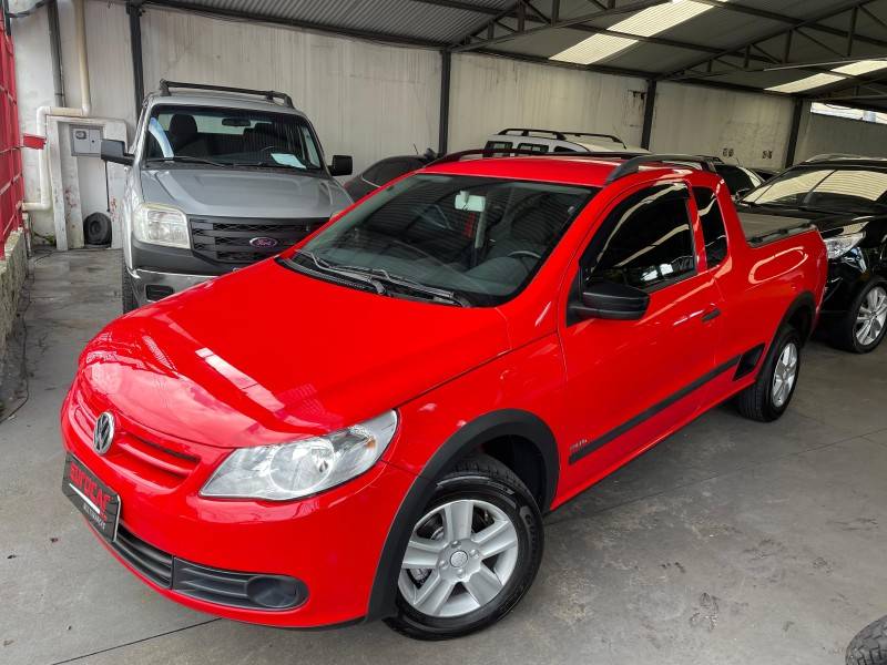 VOLKSWAGEN - SAVEIRO - 2011/2012 - Vermelha - R$ 41.900,00