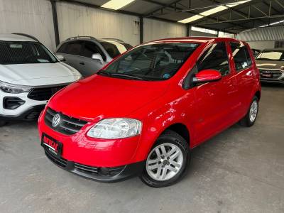 VOLKSWAGEN - FOX - 2010/2010 - Vermelha - R$ 28.900,00