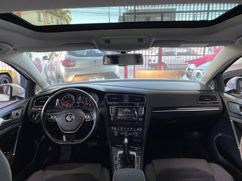 VOLKSWAGEN - GOLF - 2013/2014 - Branca - R$ 77.900,00