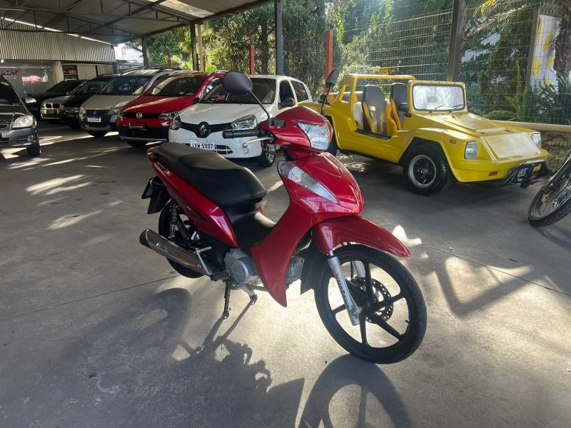 HONDA - BIZ 125 - 2013/2013 - Vermelha - R$ 12.000,00