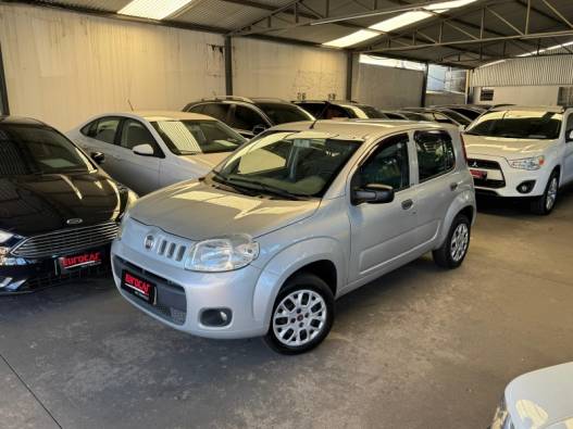 FIAT - UNO - 2013/2013 - Prata - R$ 31.900,00