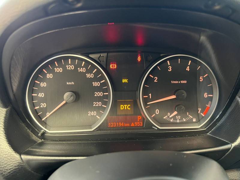 BMW - 118I - 2010/2010 - Prata - R$ 49.900,00