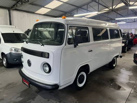 VOLKSWAGEN - KOMBI - 2004/2004 - Branca - R$ 25.900,00