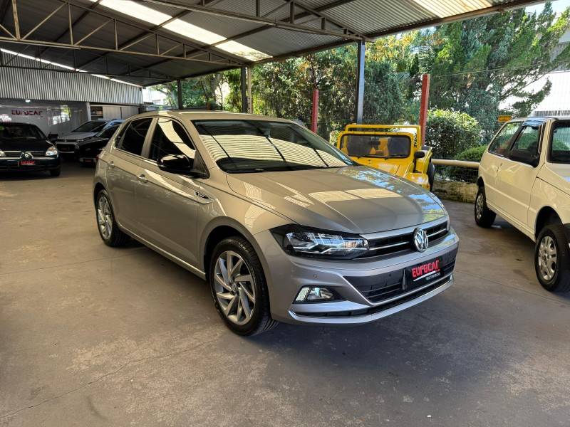 VOLKSWAGEN - POLO - 2018/2019 - Prata - R$ 82.900,00
