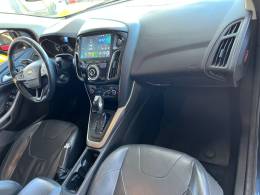 FORD - FOCUS - 2016/2016 - Preta - R$ 54.900,00