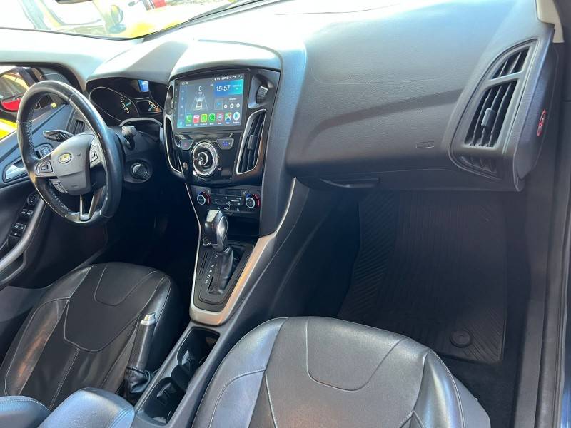 FORD - FOCUS - 2016/2016 - Preta - R$ 54.900,00
