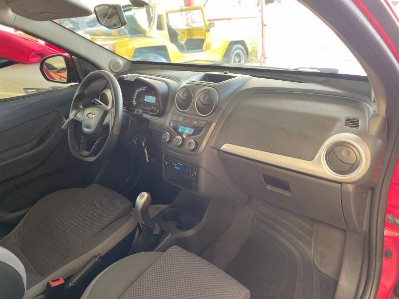 CHEVROLET - MONTANA - 2013/2014 - Vermelha - R$ 45.900,00