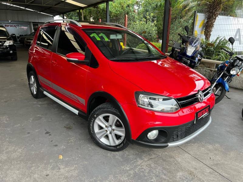VOLKSWAGEN - CROSSFOX - 2010/2010 - Vermelha - R$ 41.900,00