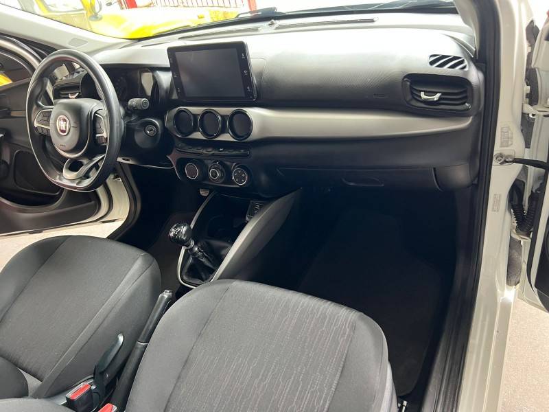 FIAT - ARGO - 2019/2019 - Branca - R$ 53.900,00