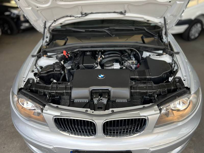 BMW - 118I - 2010/2010 - Prata - R$ 49.900,00