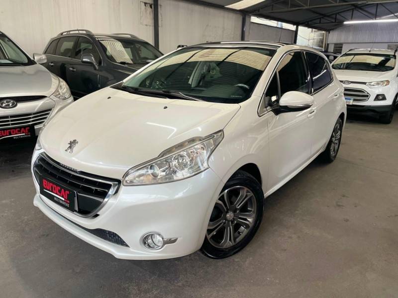PEUGEOT - 208 - 2013/2014 - Branca - R$ 44.900,00