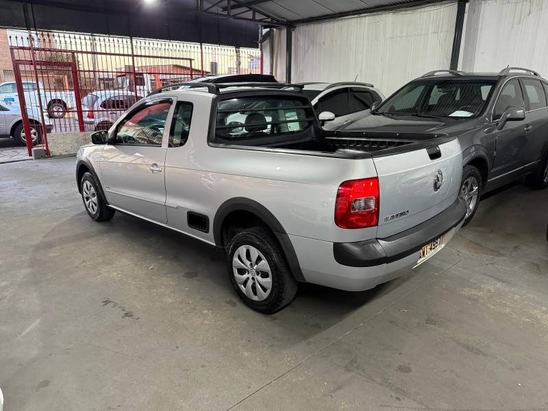 VOLKSWAGEN - SAVEIRO - 2012/2013 - Prata - R$ 43.900,00