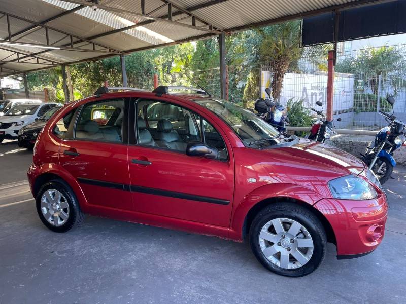 CITROËN - C3 - 2011/2012 - Vermelha - R$ 25.900,00