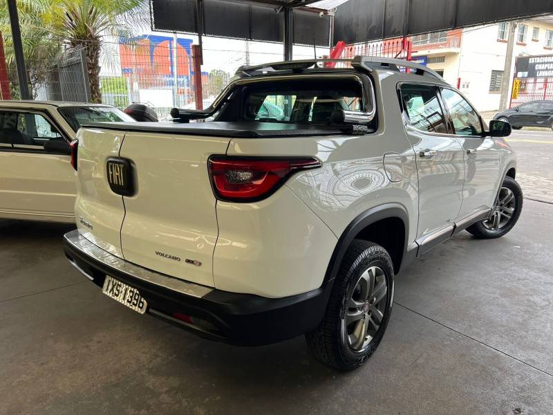 FIAT - TORO - 2017/2017 - Prata - R$ 99.900,00