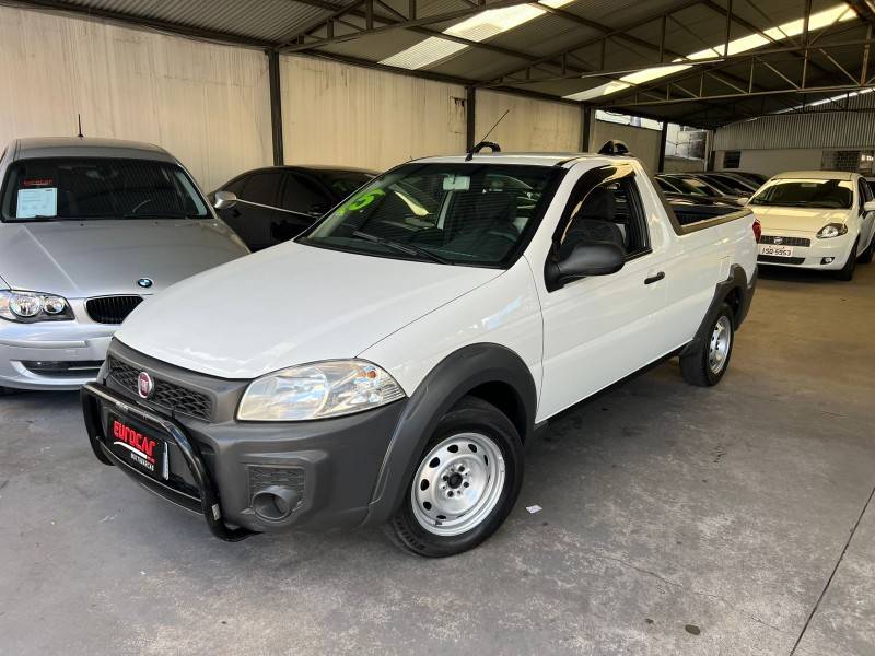 FIAT - STRADA - 2015/2015 - Prata - R$ 45.900,00