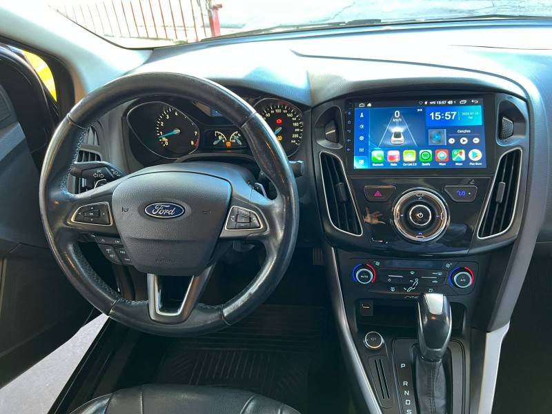 FORD - FOCUS - 2016/2016 - Preta - R$ 54.900,00