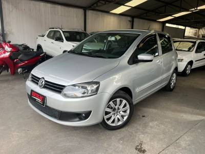 VOLKSWAGEN - FOX - 2010/2010 - Prata - R$ 29.900,00