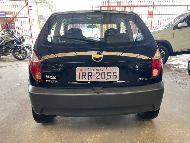 CHEVROLET - CELTA - 2010/2011 - Preta - R$ 21.900,00