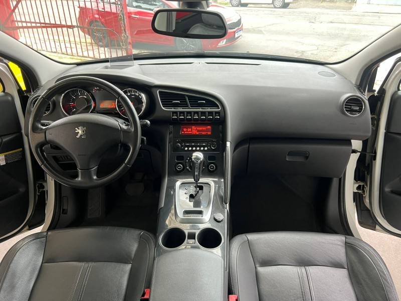 PEUGEOT - 3008 - 2011/2012 - Branca - R$ 39.900,00