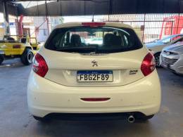 PEUGEOT - 208 - 2014/2015 - Branca - R$ 49.900,00